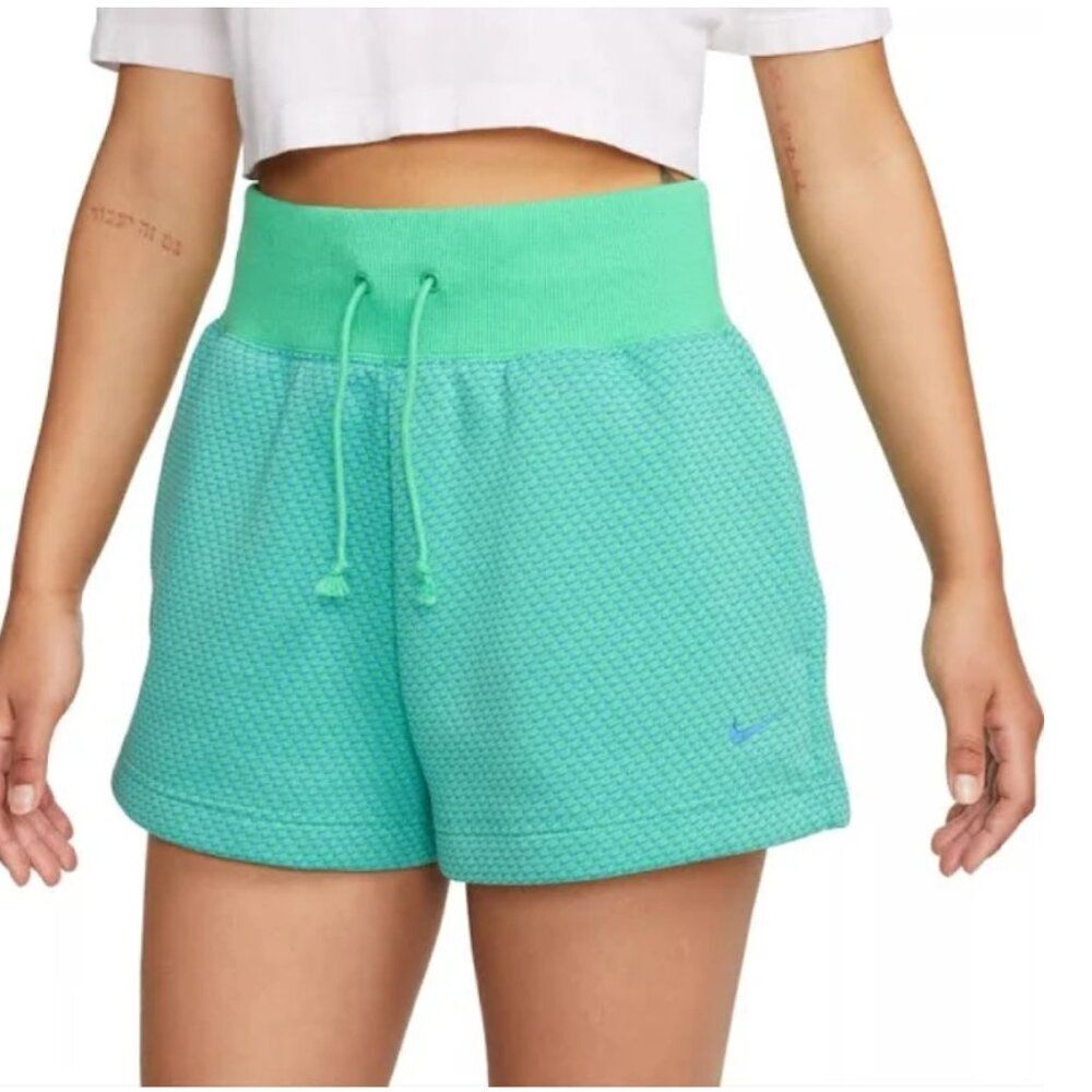 NWT Nike Women's Sportswear Phoenix Fleece High Rise Shorts (SIZE S)